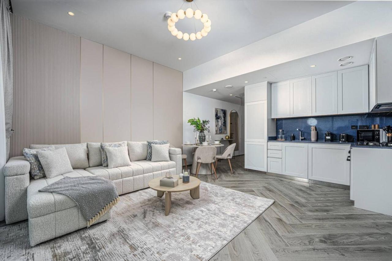 48th Floor Luxury 1BR Burj View Business Bay - 4