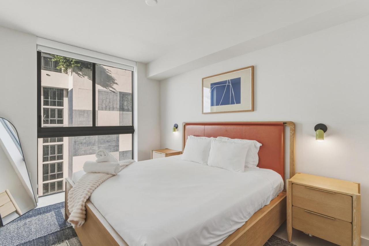 Central Downtown Condo with Pool & Gym - 2