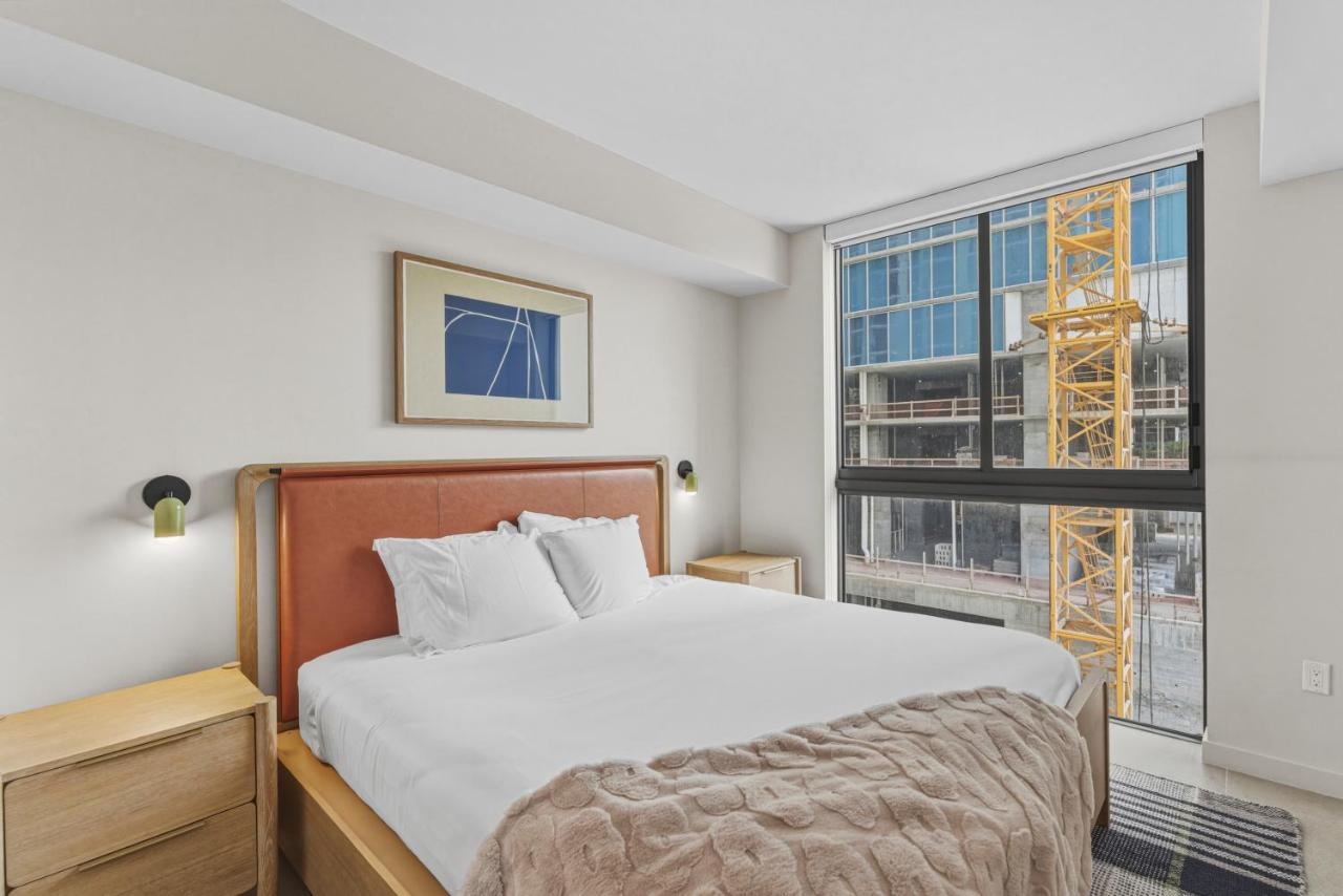 Spacious Condo to Steps from the Kaseya Center - 2