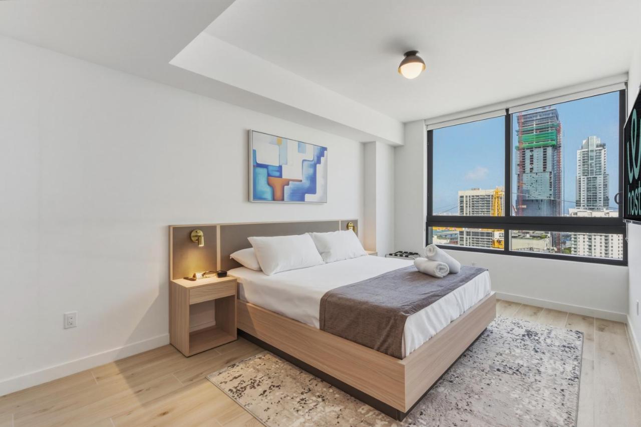 Downtown Miami Condo - Free Parking- City View - 2