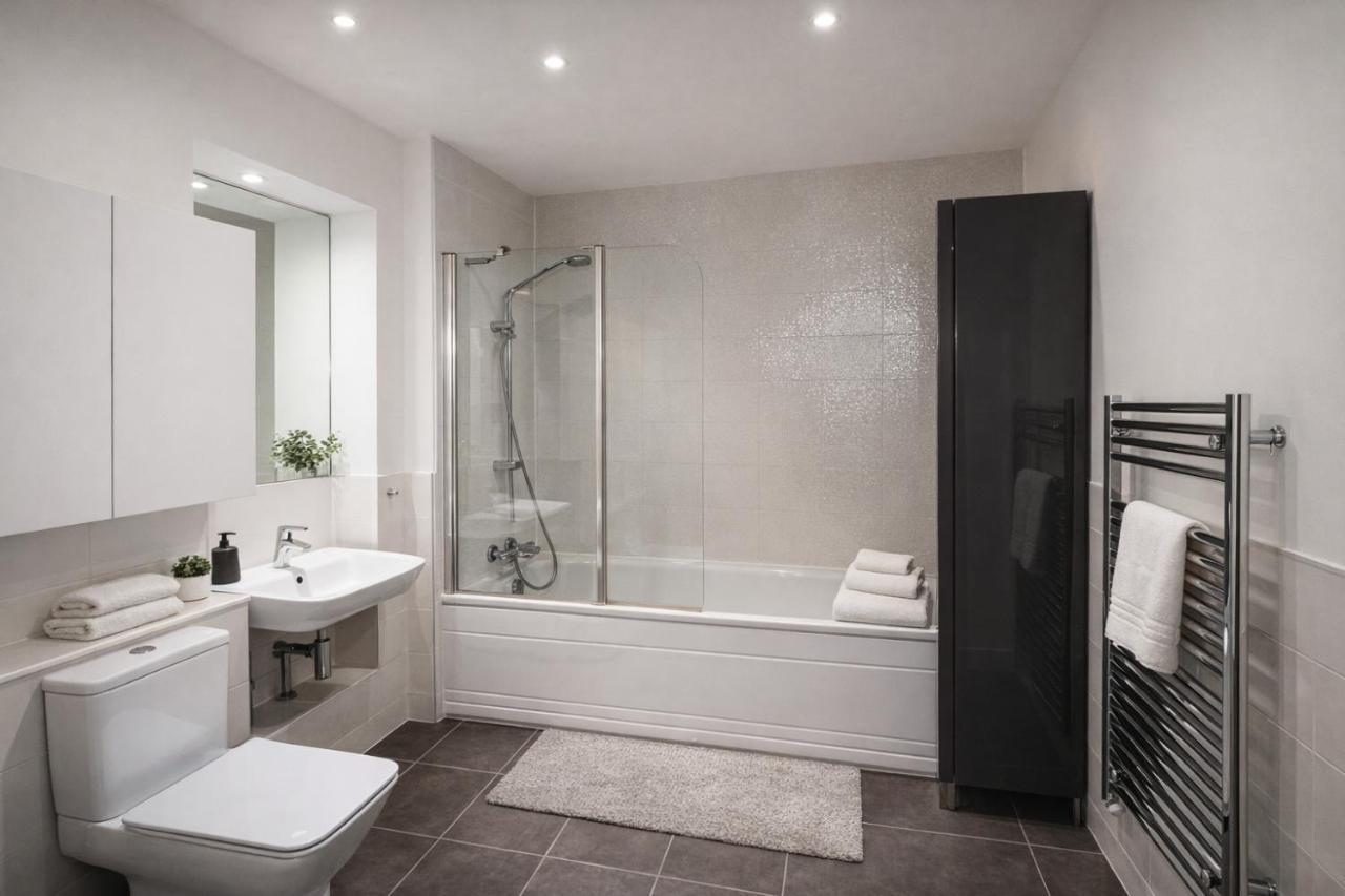 Imperial Riverside Retreat- Step Free Access With Parking - 3