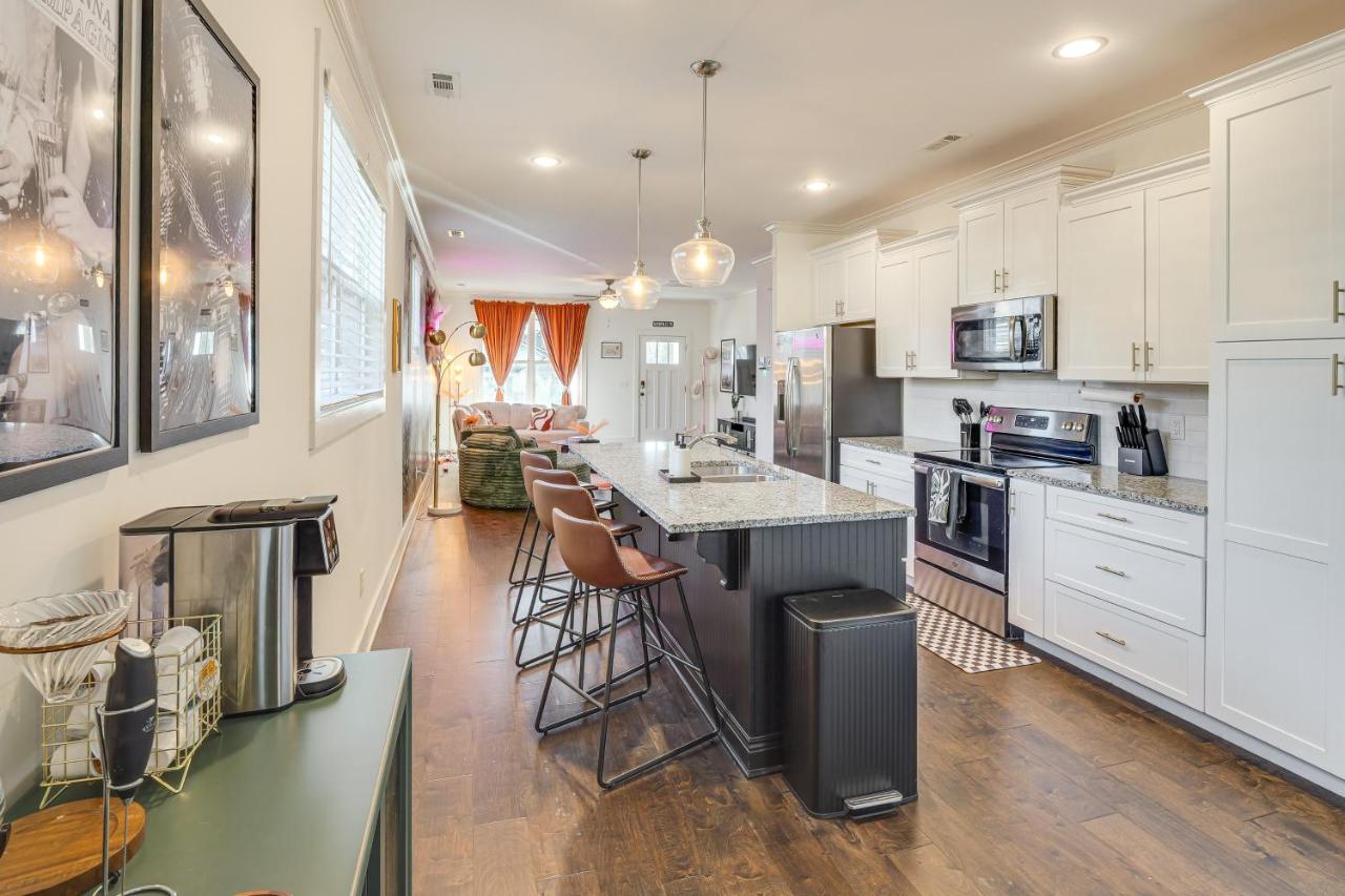 Retro Disco Haven Near Downtown Nash! - 4