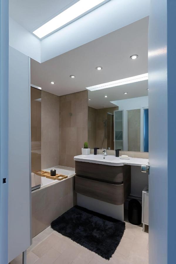 Elegant 1BR - Sleeps 7 - Arc de Triomphe - 3