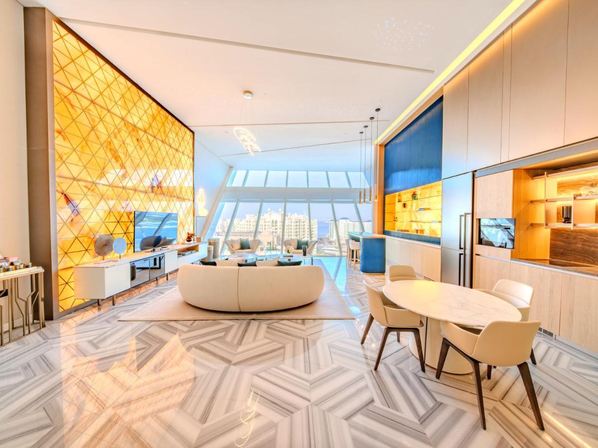 2 Bedroom Skyline Suite