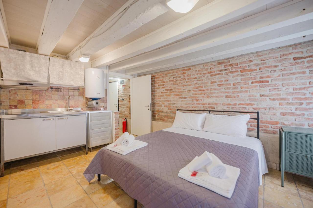 Balastro Design Rooms - Venice City Center - 2