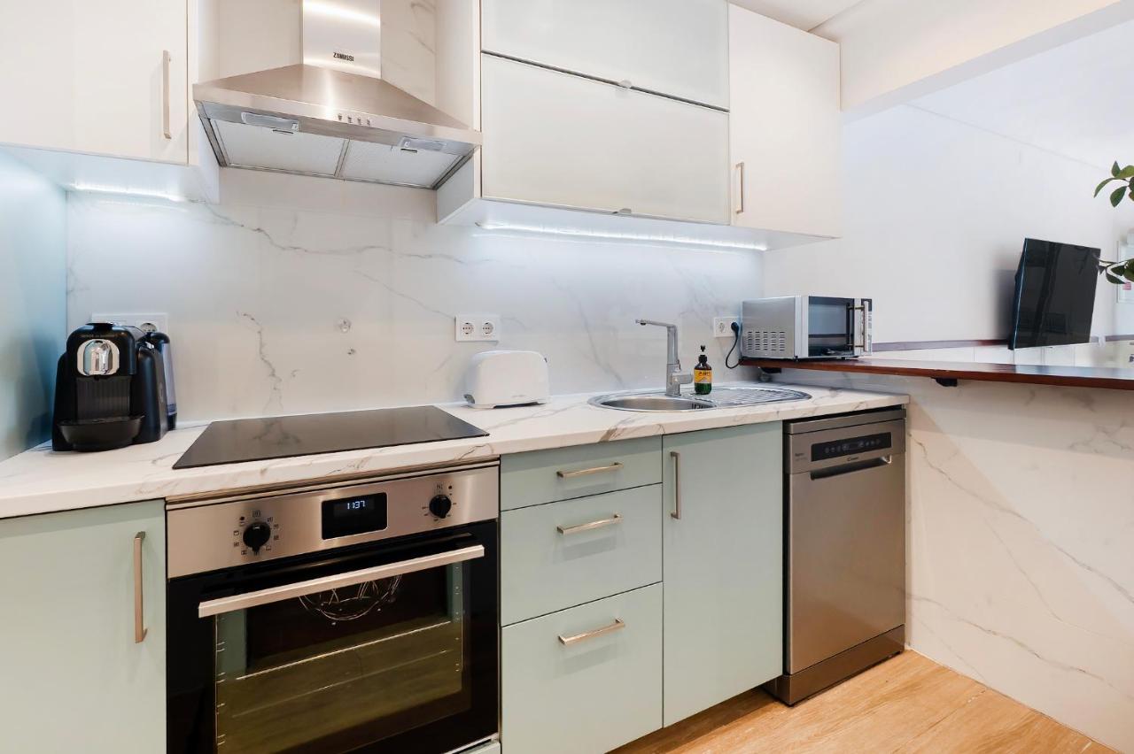 Villa with sea view, AC and walking to the beach by Algarve Dream Holidays - 2