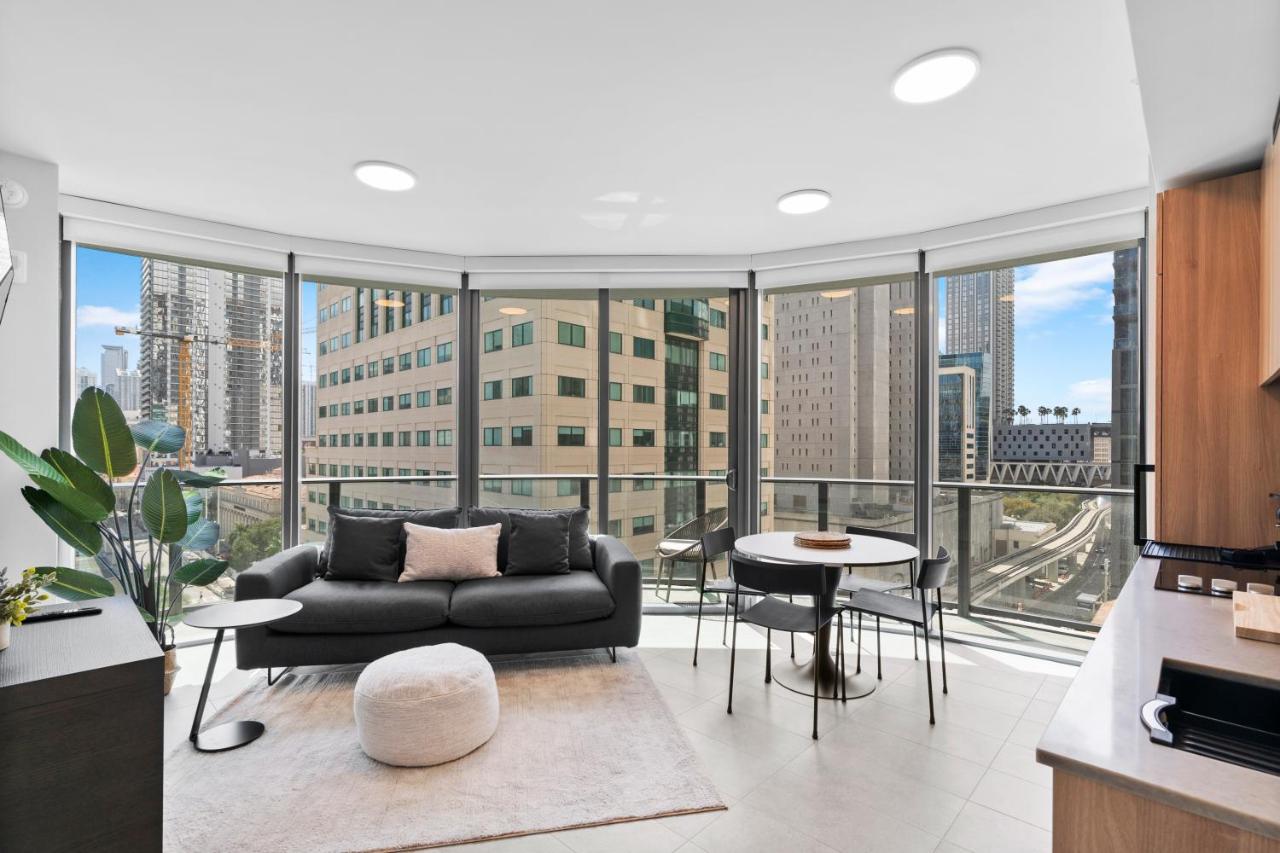 Stylish Urban Escape at 501 First Residences - Prime Downtown Miami - 2
