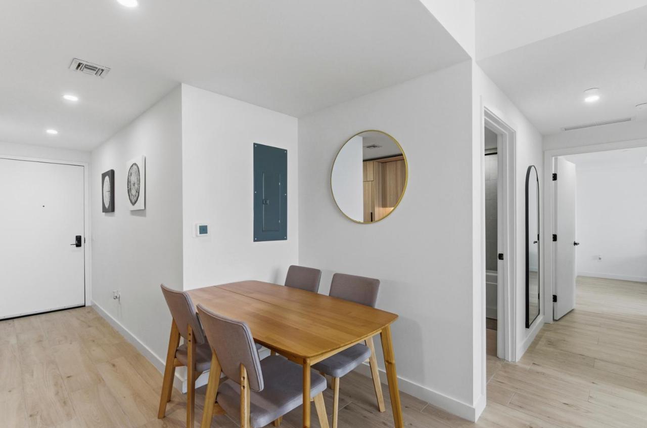 Luxury Downtown Miami Stay with City Views - 4