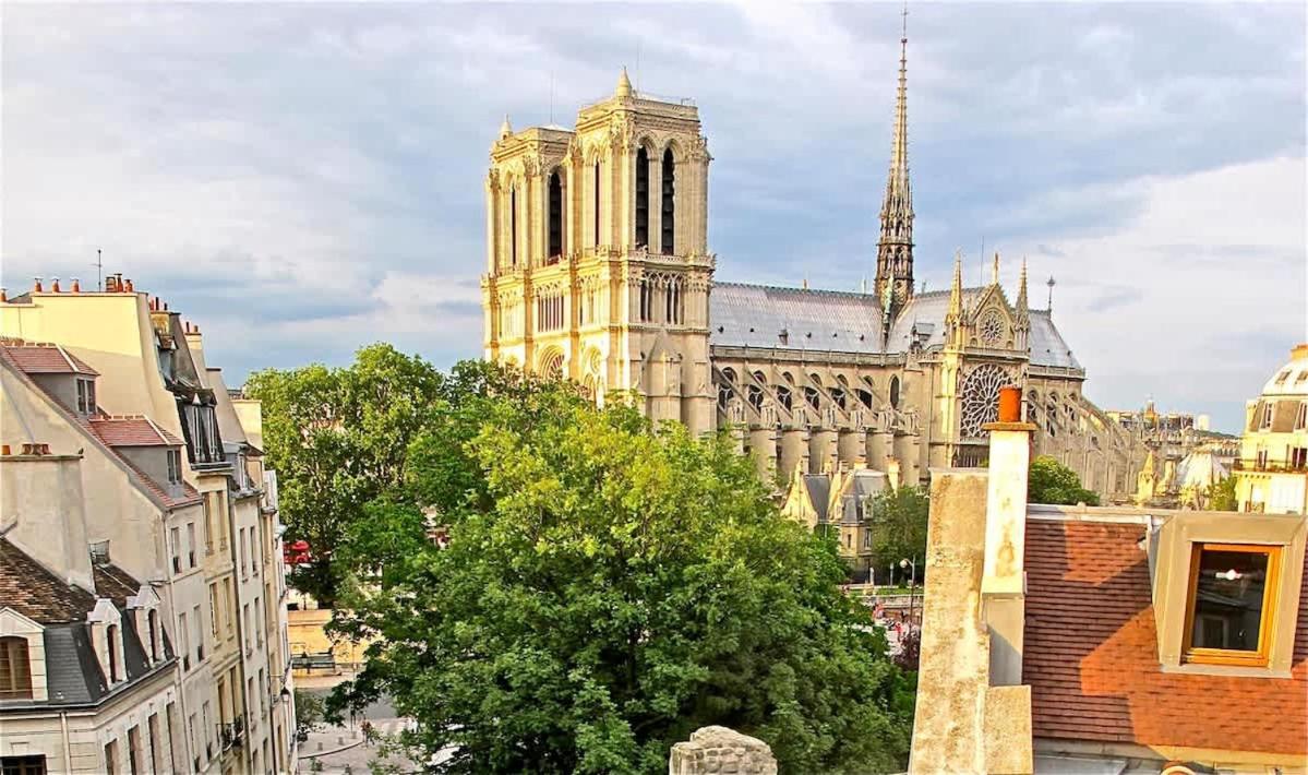 A Duplex In The Sky - 4