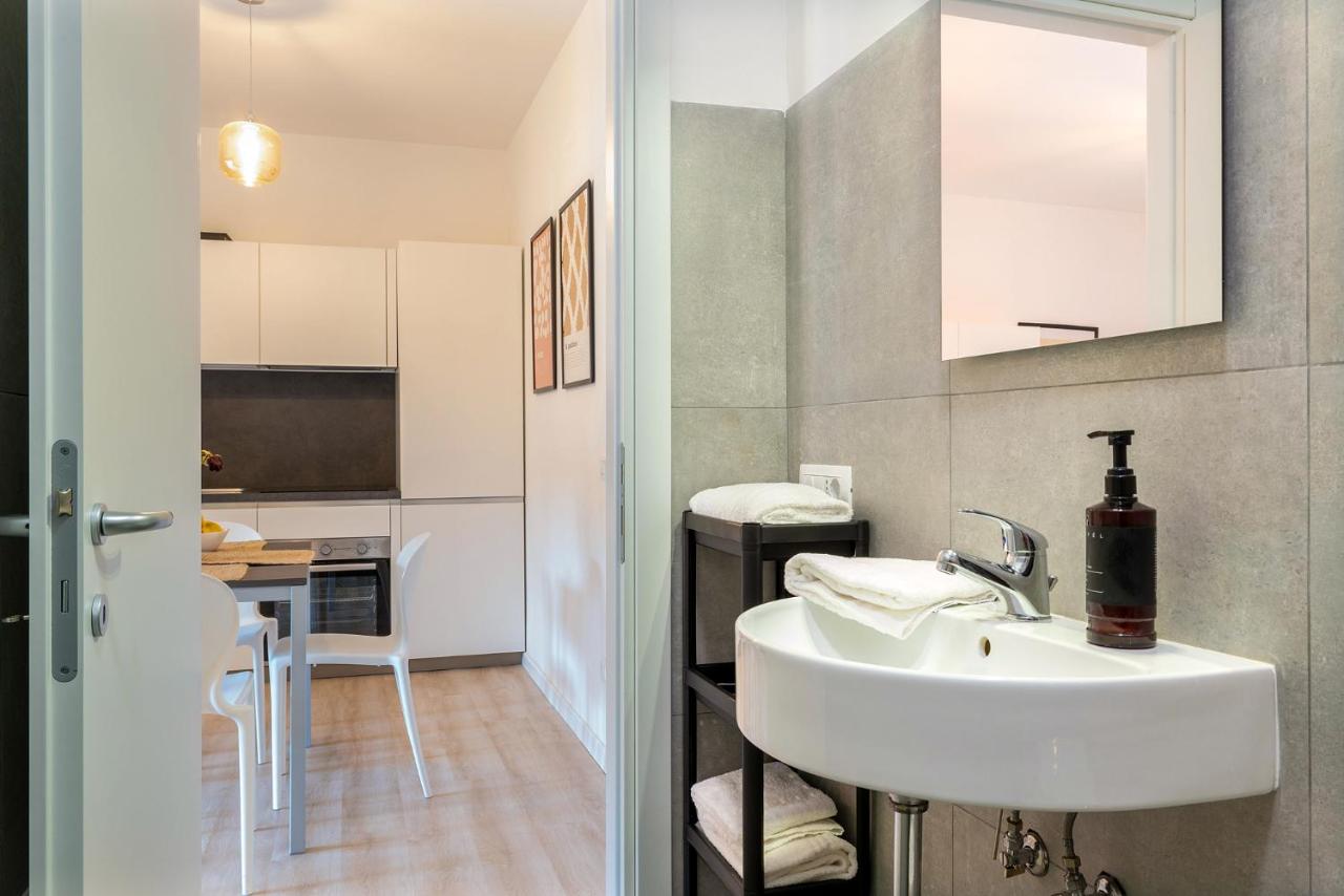 Urban Oasis Labicana with Patio 2 - Free Parking - 3