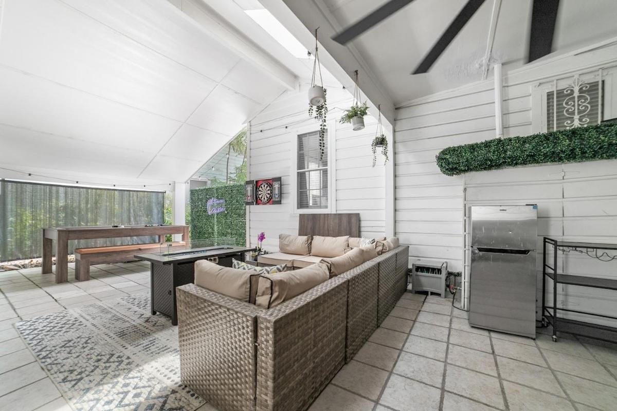 Casa Grande Central Spacious Retreat with Hot Tub - 4