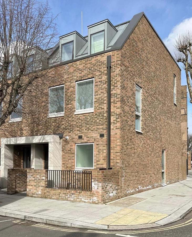 Queen's Park 4 Bedroom Victorian Townhouse