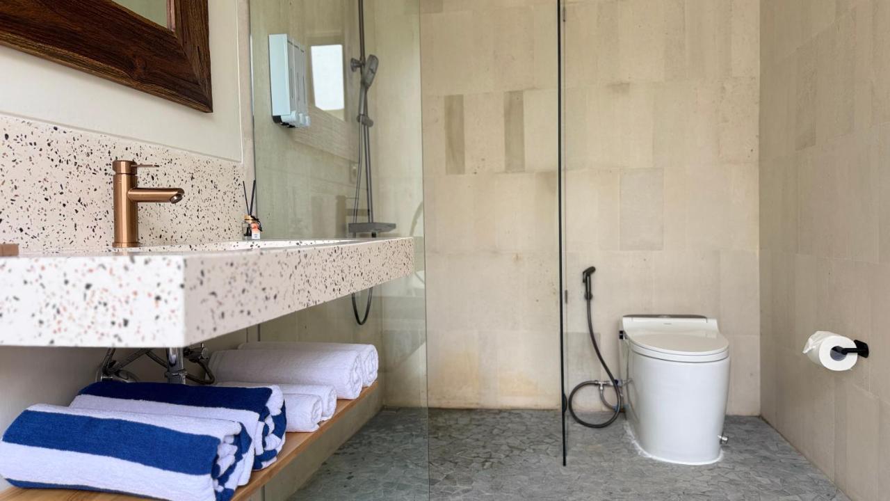 Modern 1BR Pool Villa-Walk to Beach-Central Legian - 2