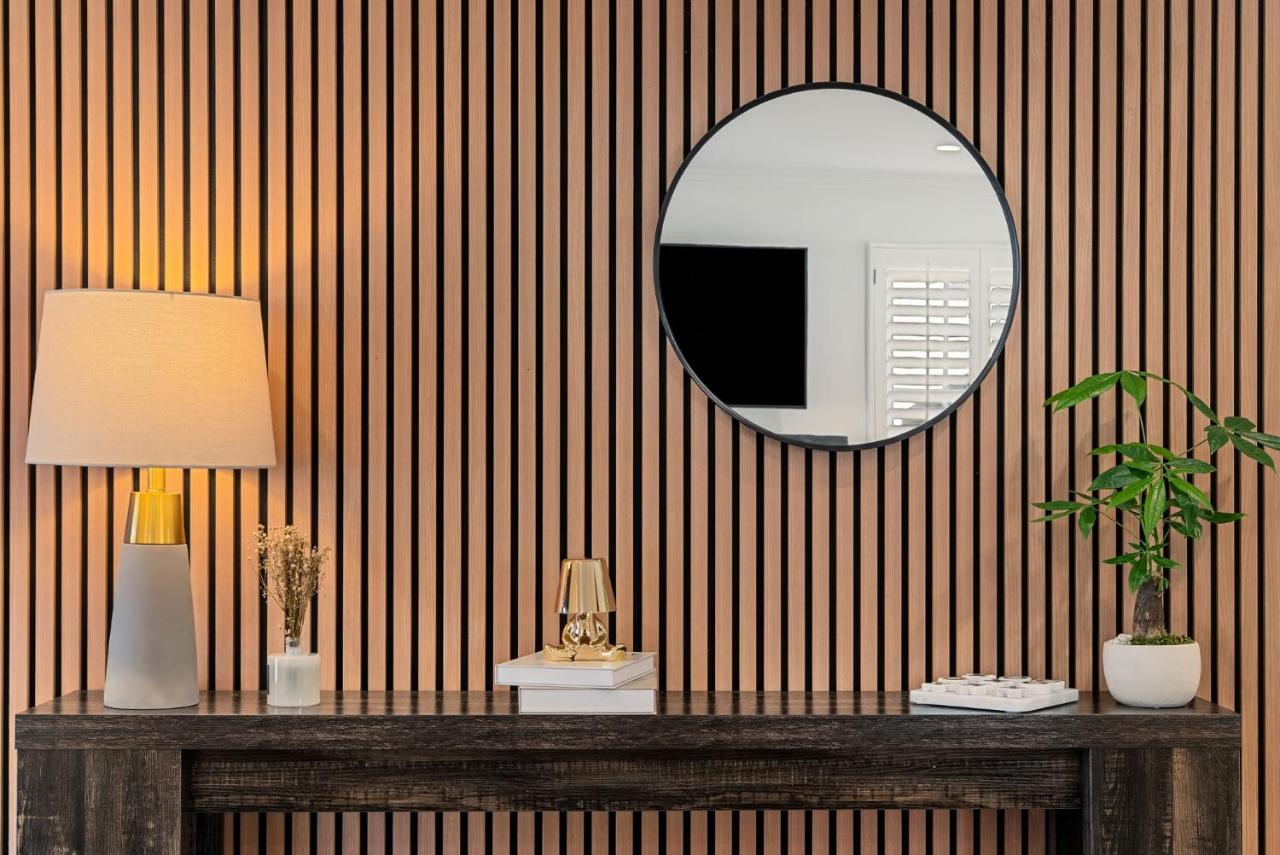 Modern Lux Retreat in LA - Jacuzzi BBQ fire pits - Minutes to Sofi & LAX - 2