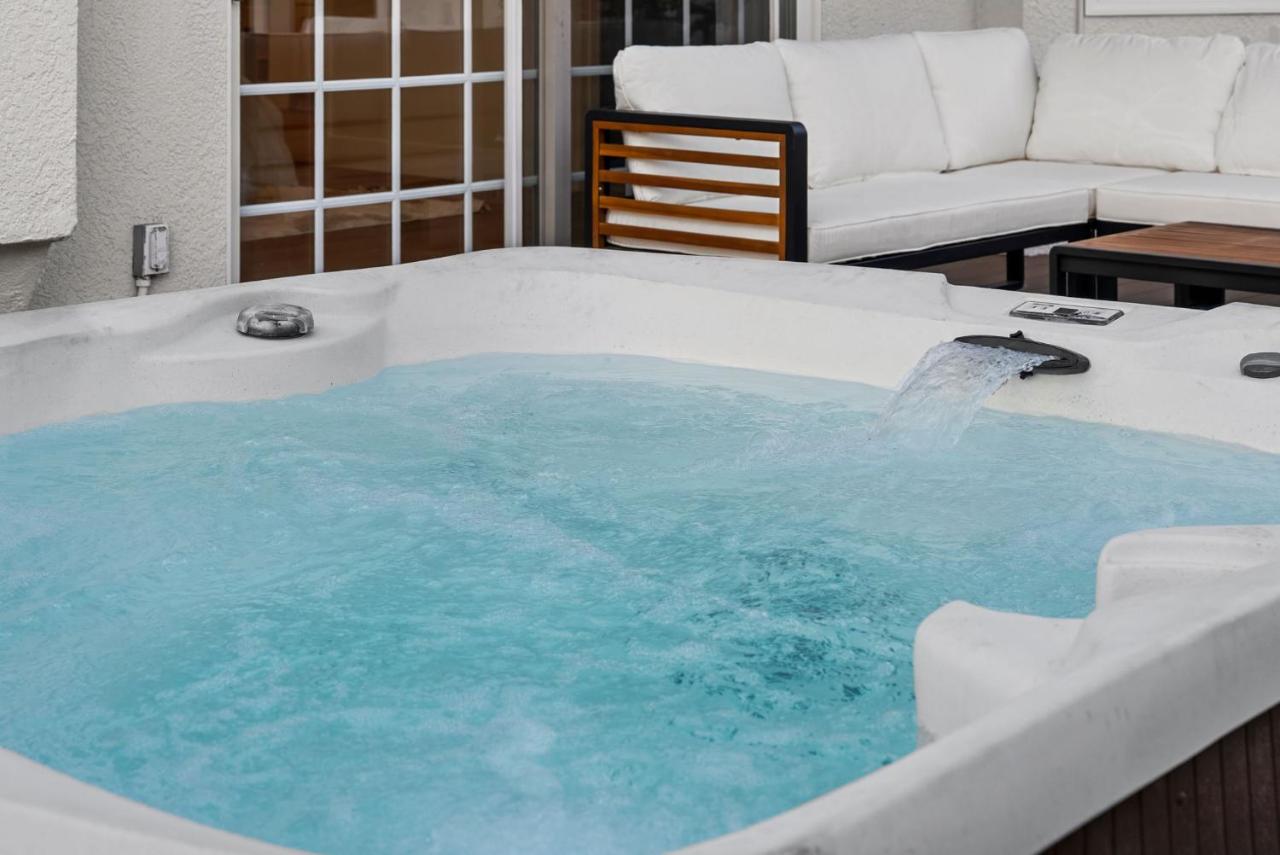 Modern Lux Retreat in LA - Jacuzzi BBQ fire pits - Minutes to Sofi & LAX - 4