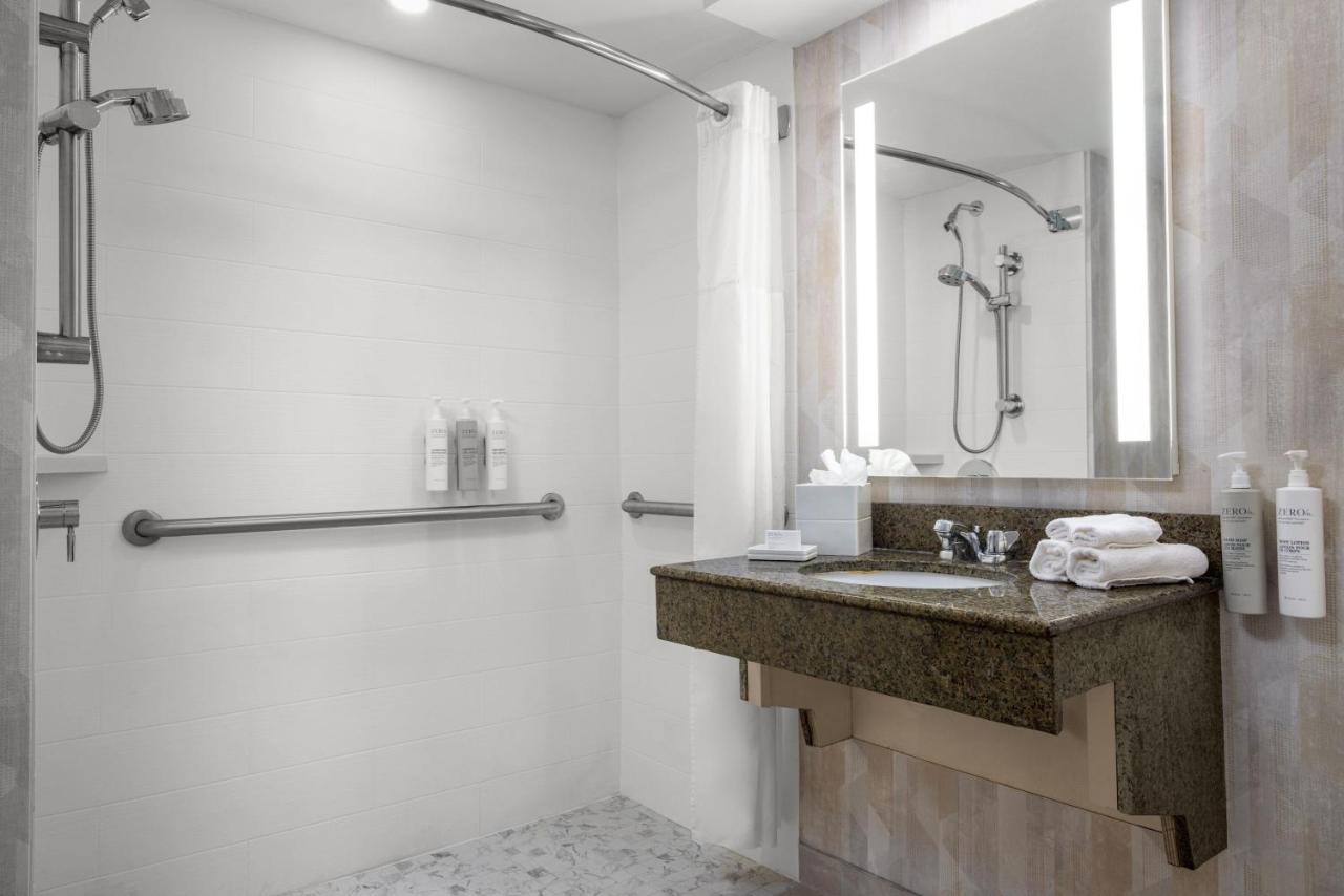 Hampton Inn Miami-Airport West - 3