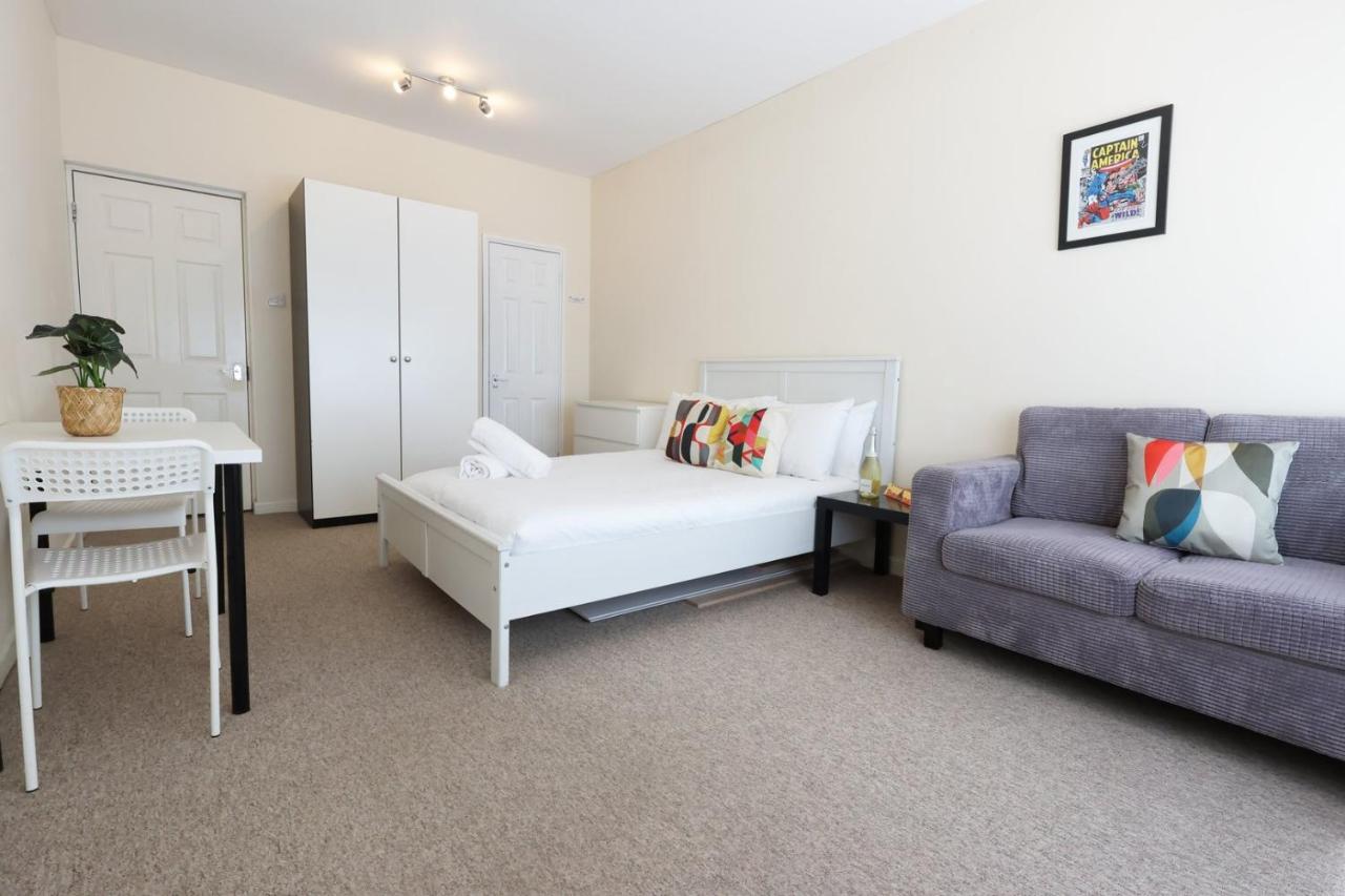 Cosy Hideaway in Bath with Free Parking