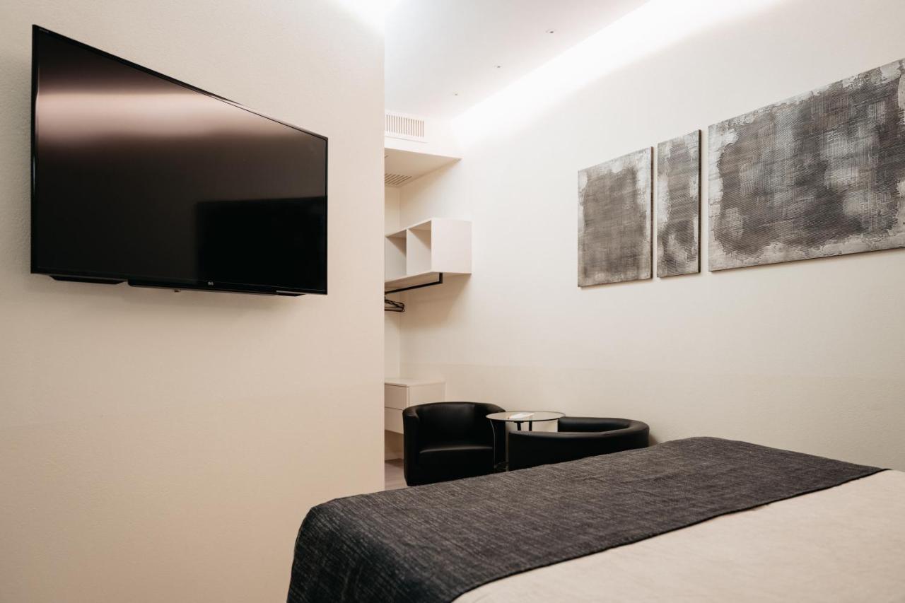 Room 230 Roma Luxury Suites - 5