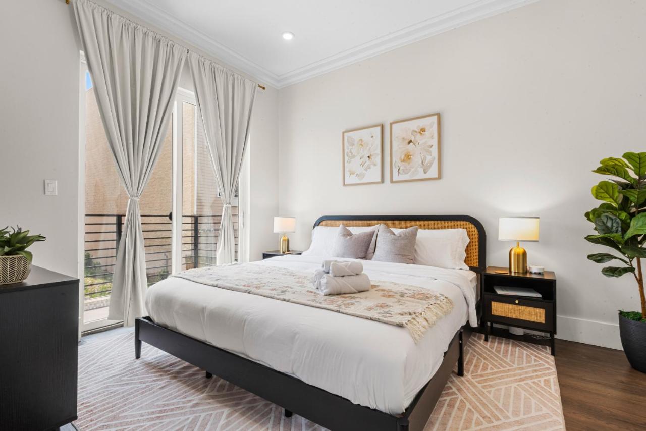 New 3BR Home with Private Yard and Game Room and Parking - 2