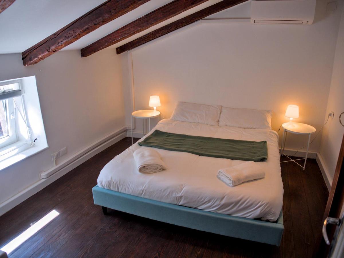 Mansarda centrale - Parcheggio coperto disponibile - 2