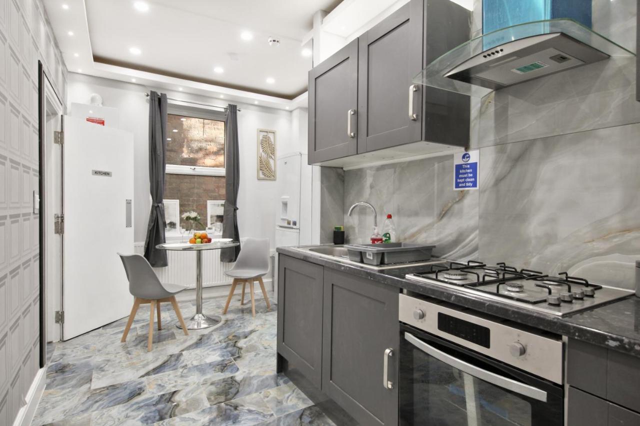 The Cozy Stays Leyton House - 4