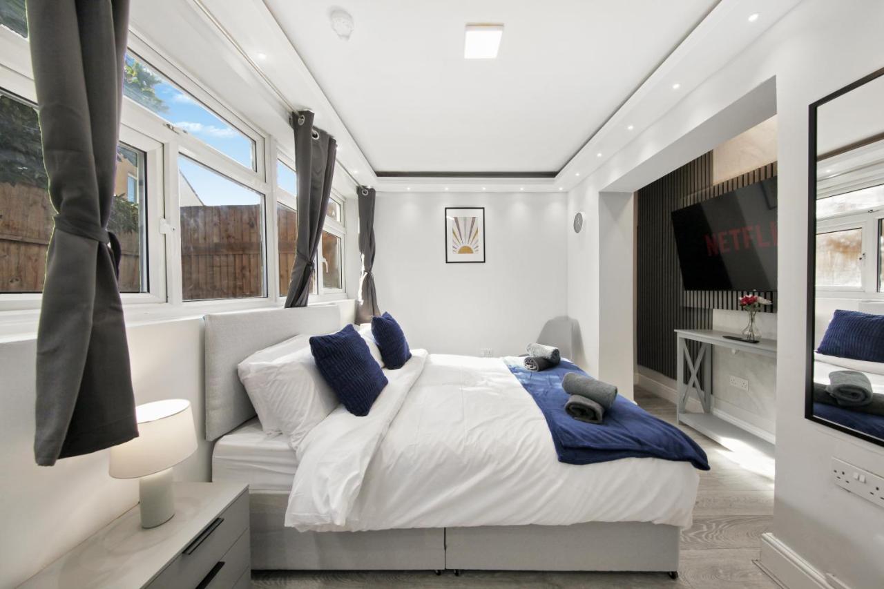 The Cozy Stays Leyton House - 5