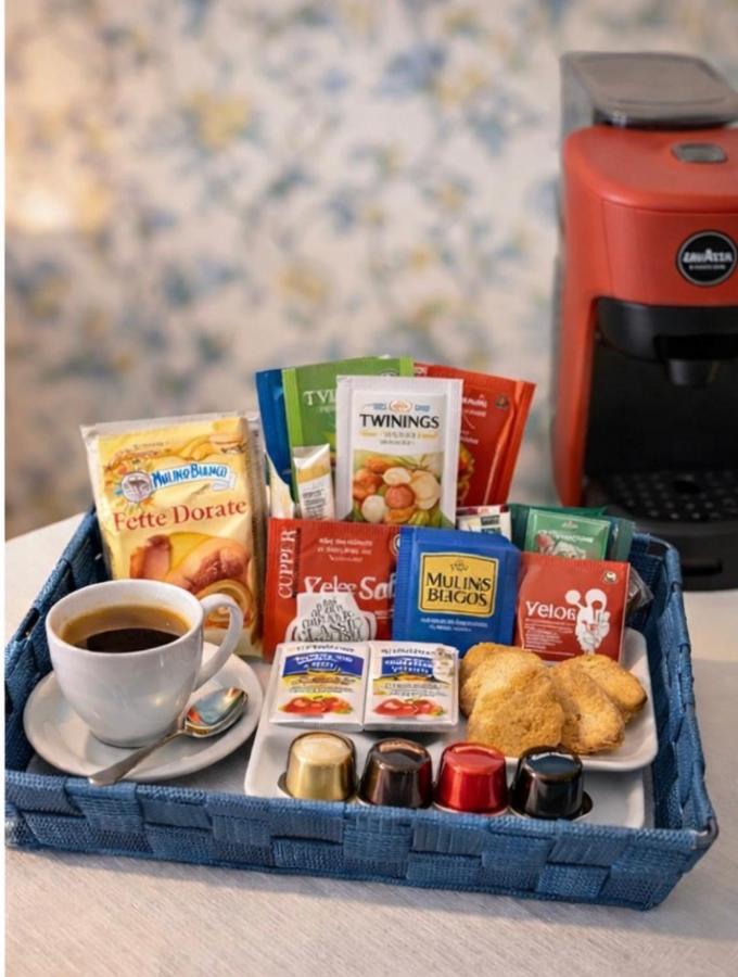 Comfy Vatican Suite - 4