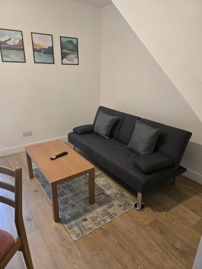 Comfort 3-Bed House off City Centre - 3