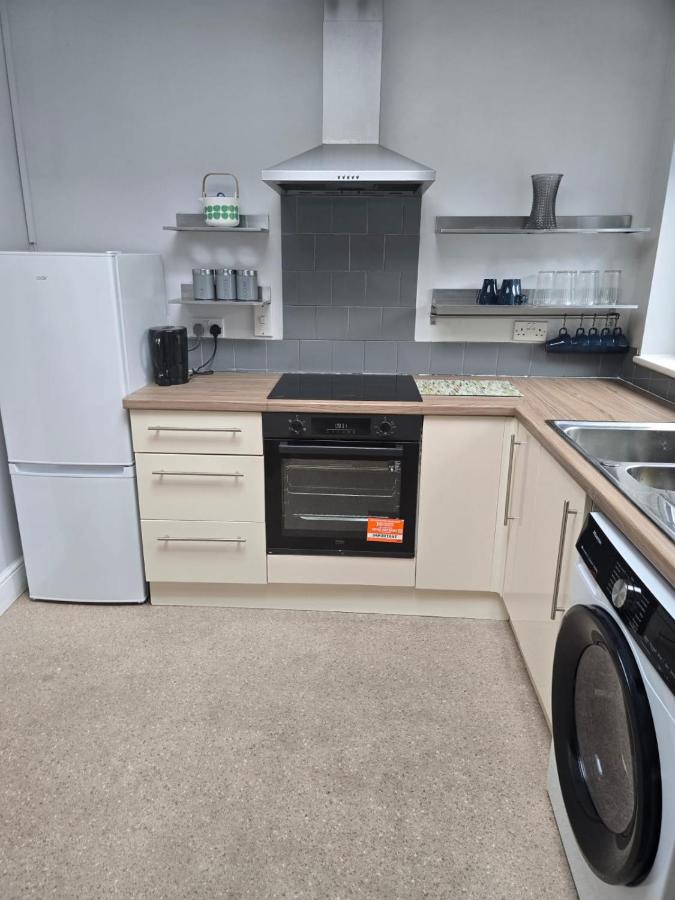 Comfort 3-Bed House off City Centre - 4