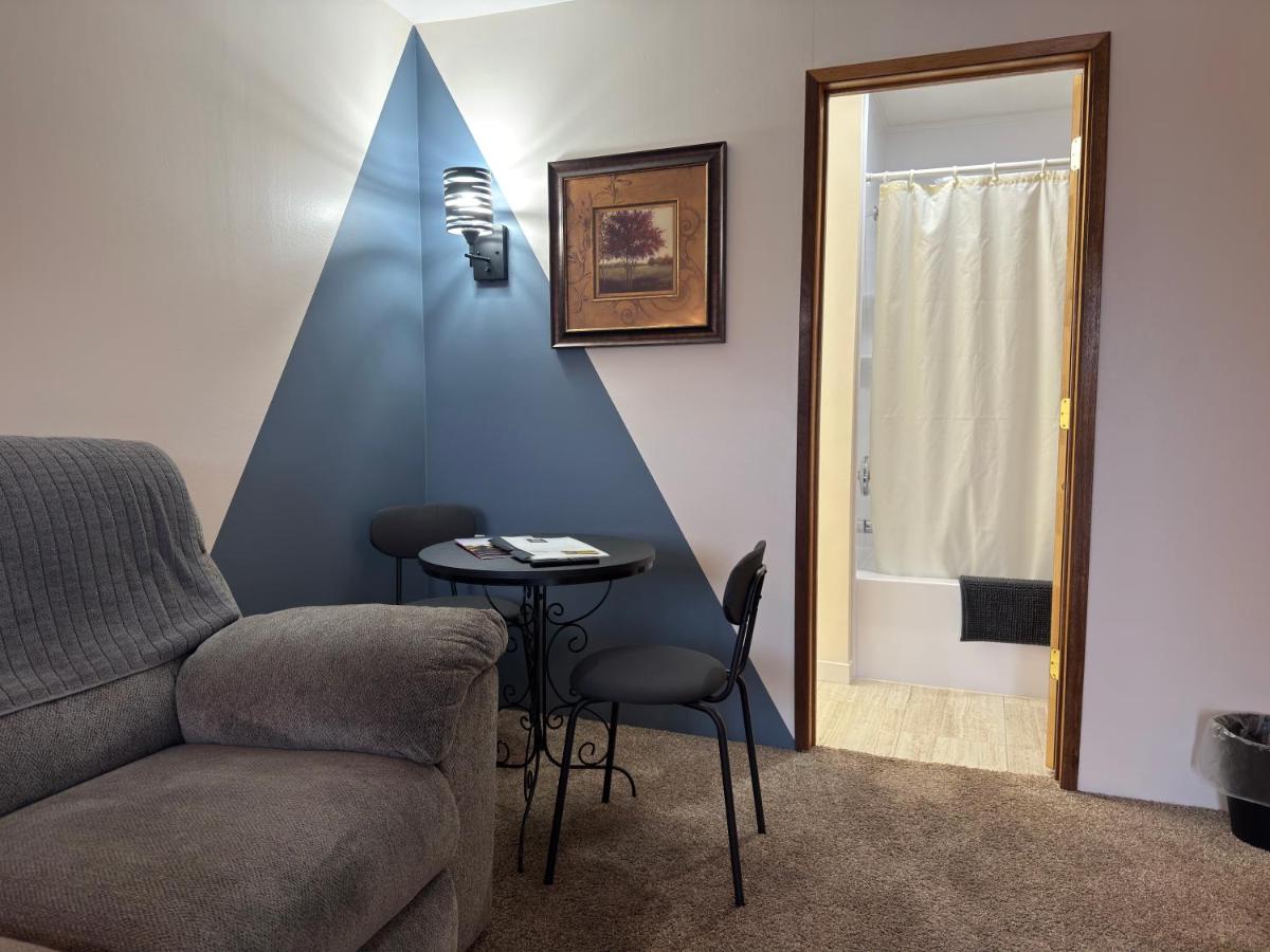 A & H Motel — photo 13