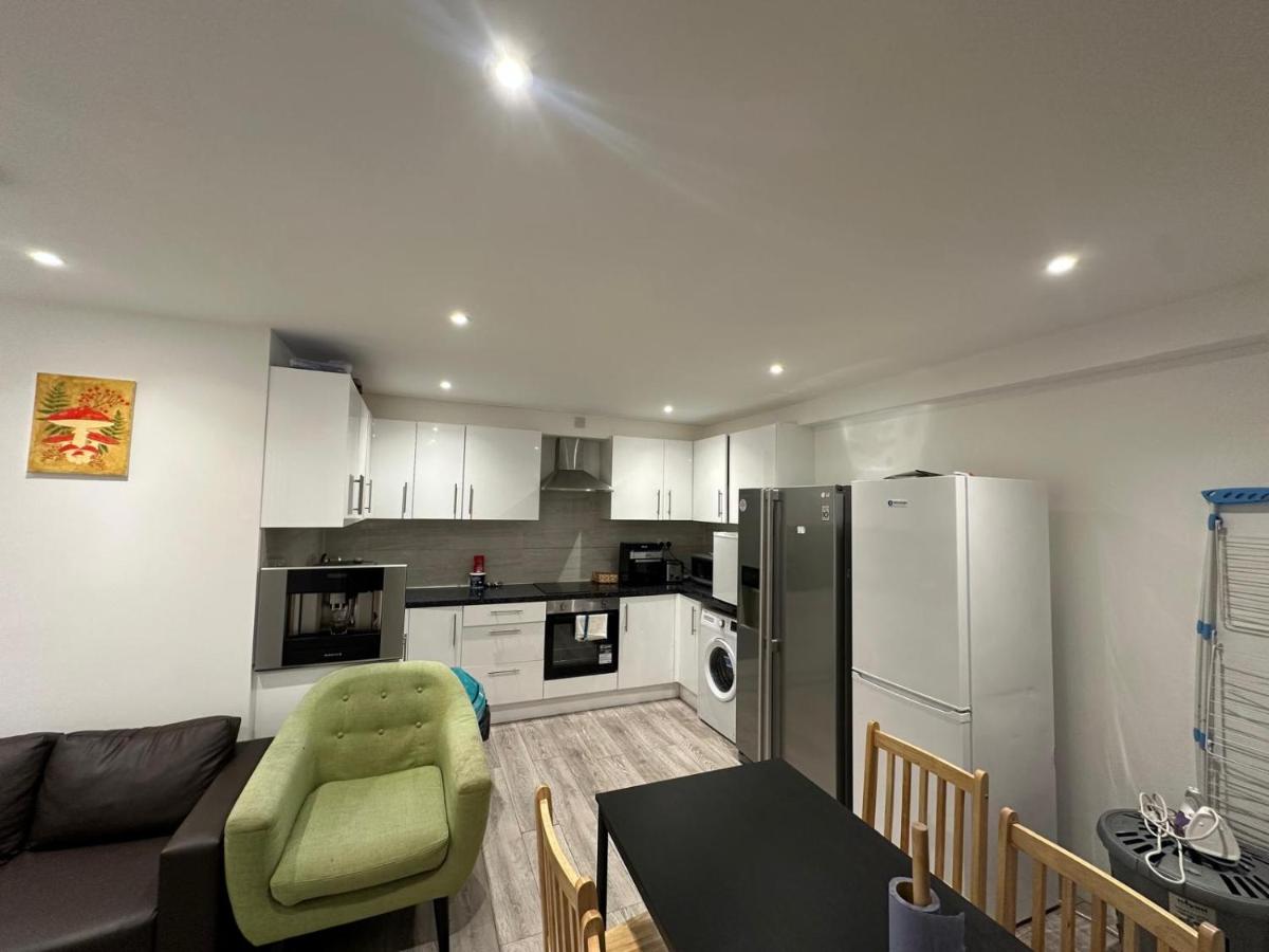 nice apartment close to central with garden - 4