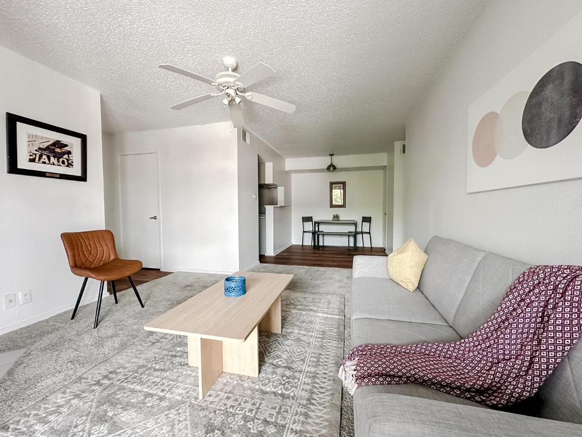 Sleepover Modern 1BD 1BA Austin TX Apartments - 5