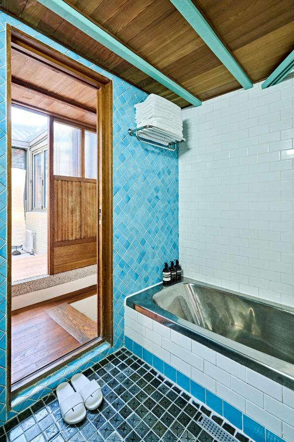 Award-Winning Private Hanok with Atrium - Central Seoul - 3