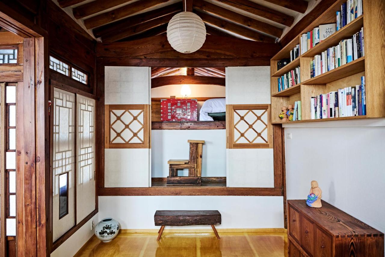 Award-Winning Private Hanok with Atrium - Central Seoul - 5