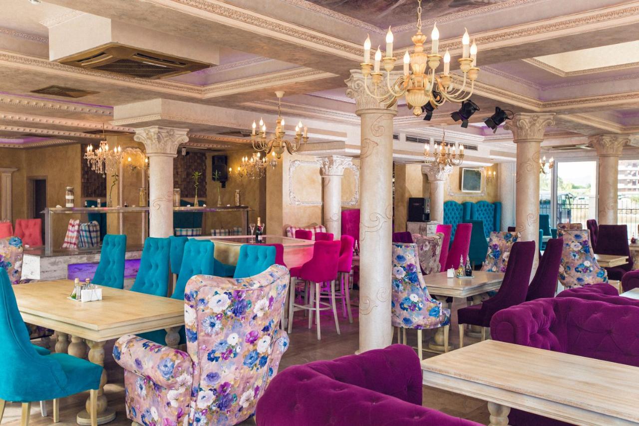 Avenue Deluxe Hotel photo