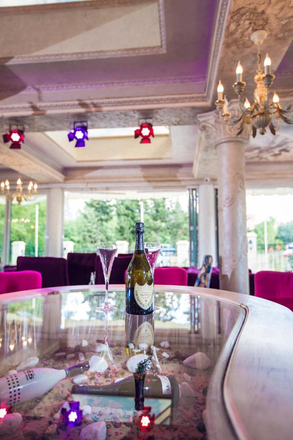 Avenue Deluxe Hotel photo