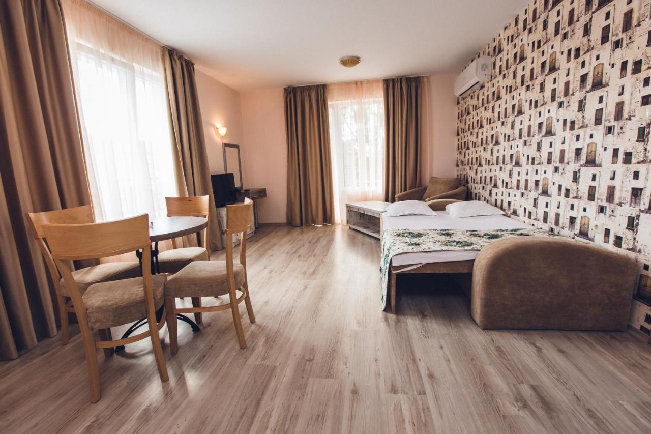 Avenue Deluxe Hotel photo