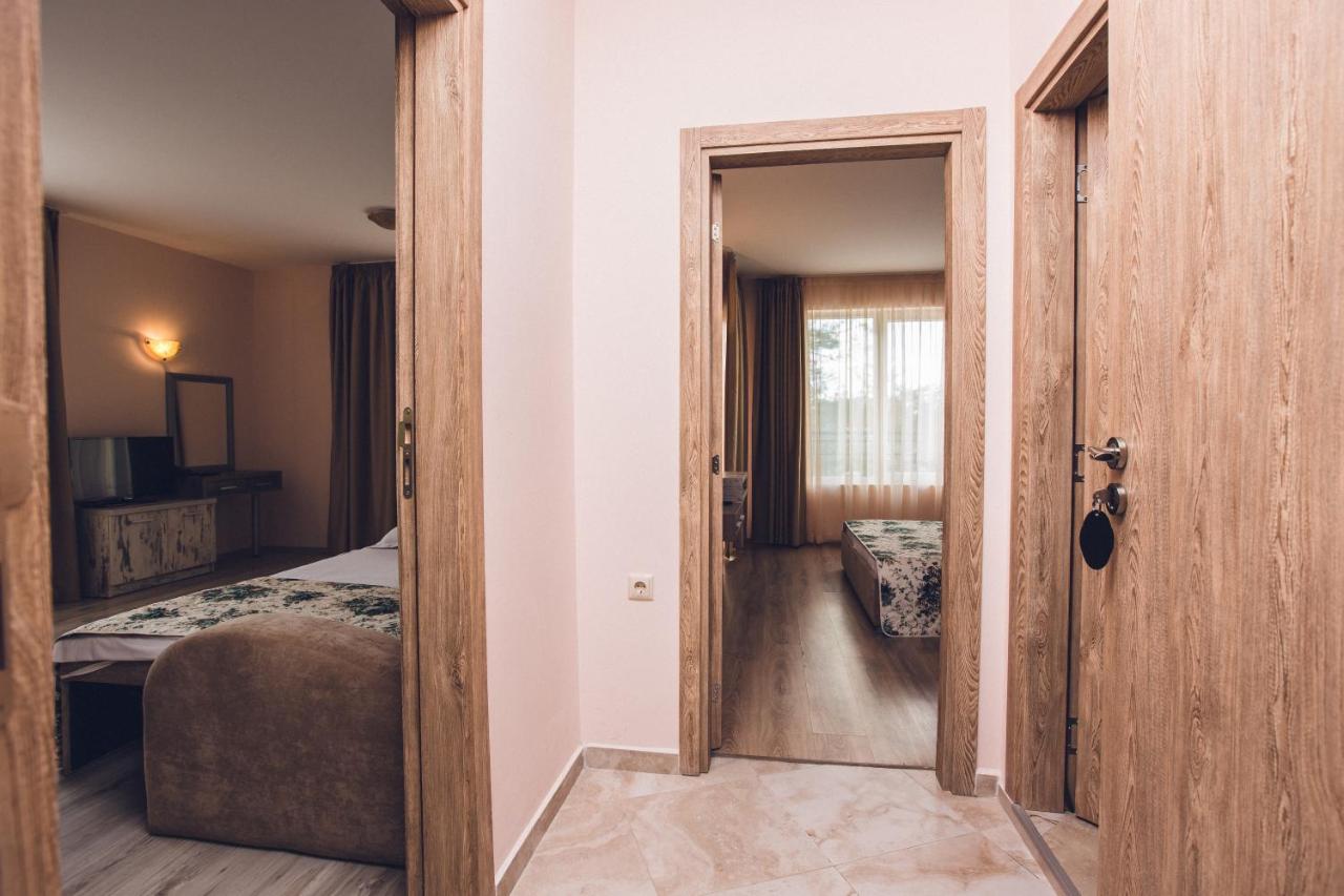 Avenue Deluxe Hotel photo