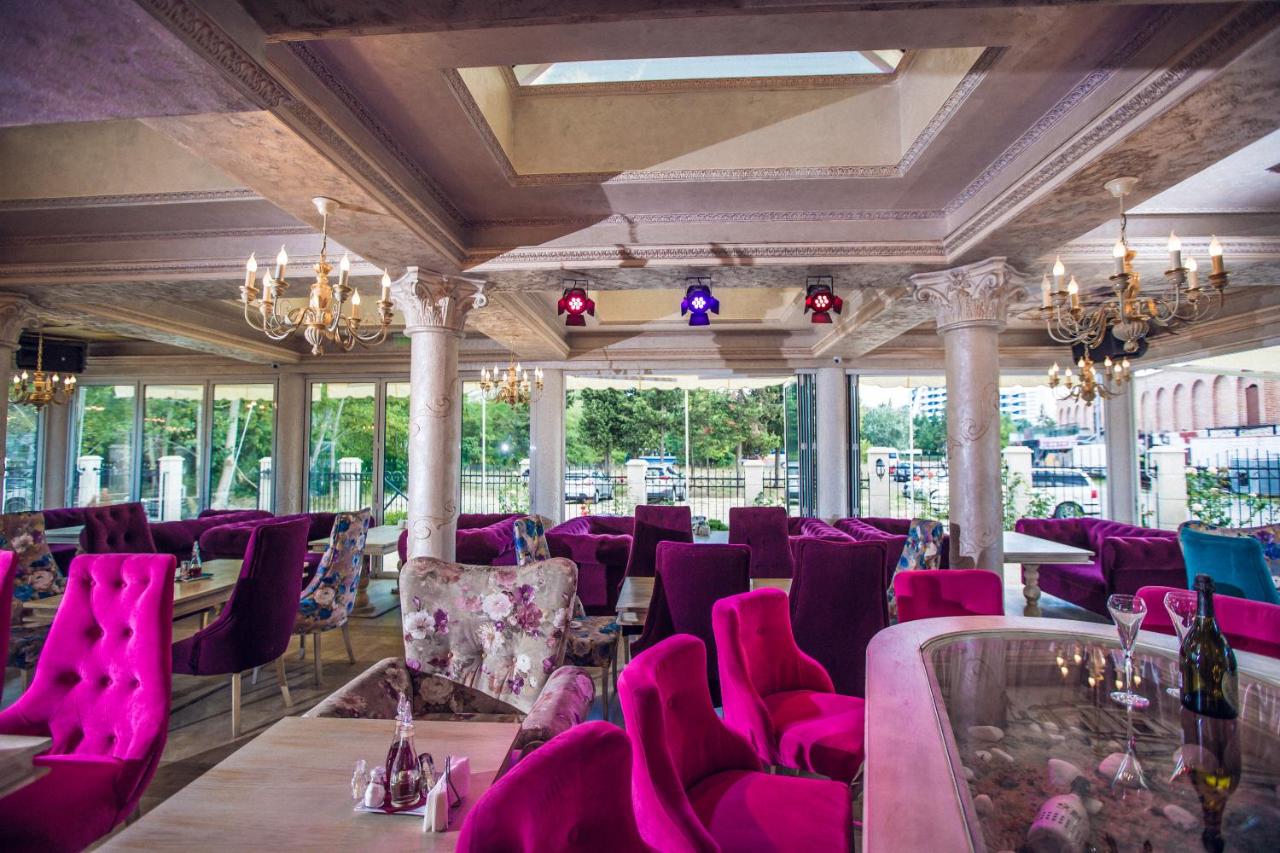 Avenue Deluxe Hotel photo