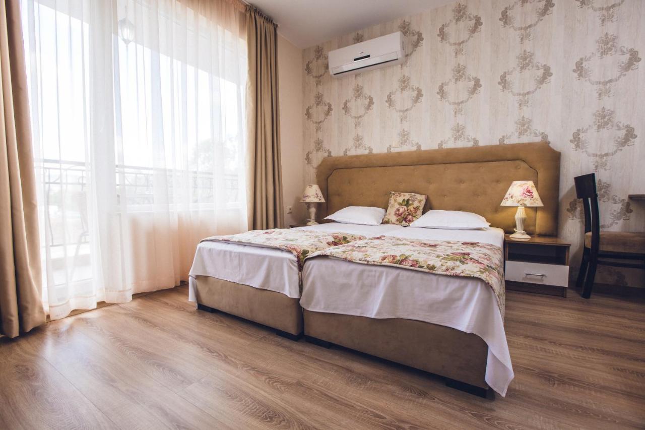 Avenue Deluxe Hotel photo