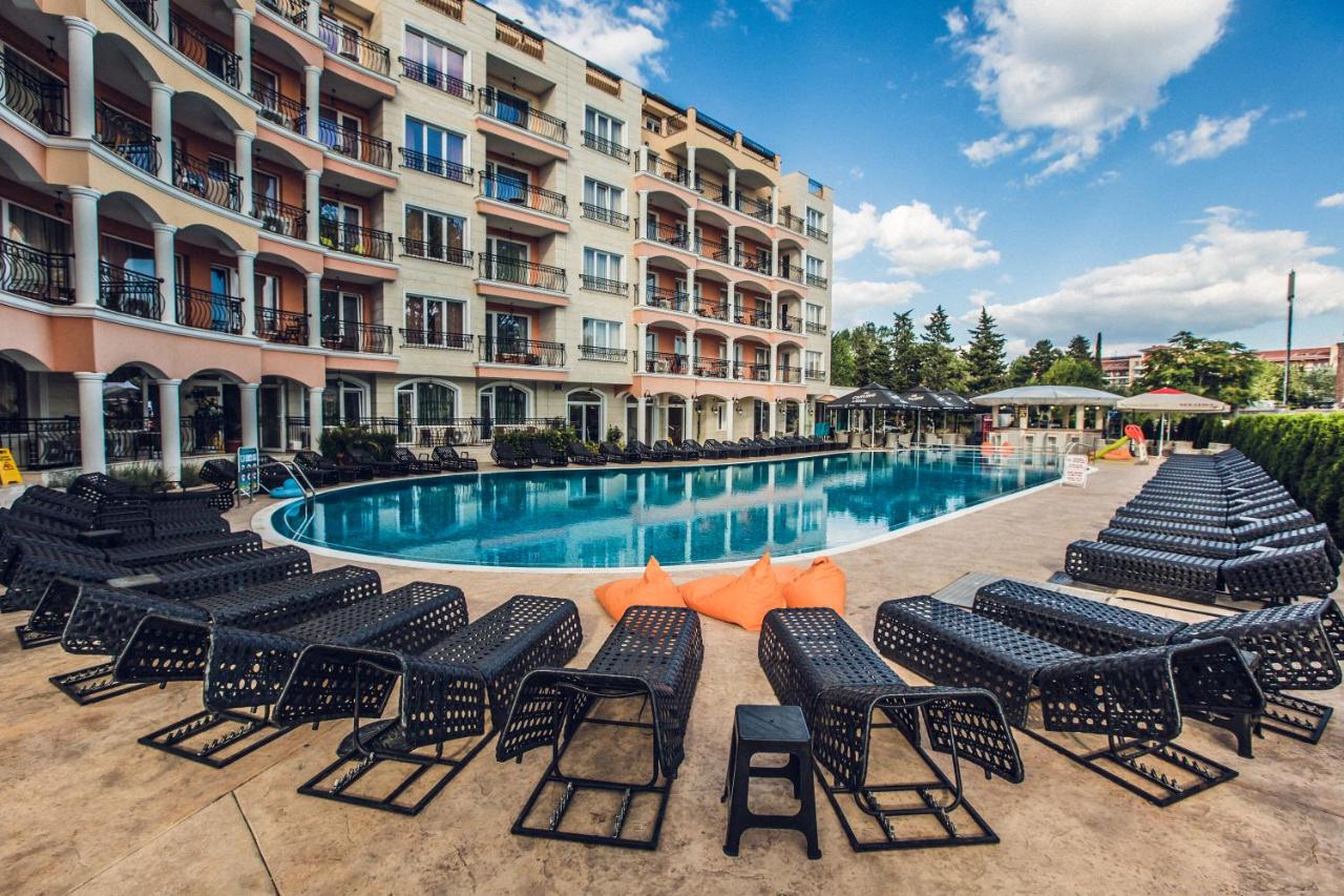 Avenue Deluxe Hotel photo
