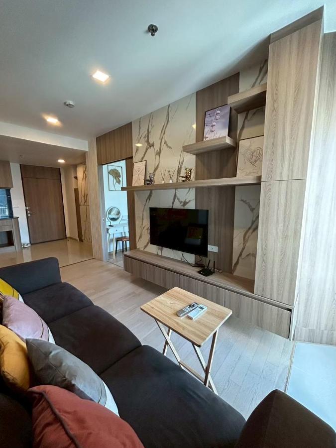 Luxury Condo Skywalk BTS Thonglor Pool Gym and Netflix - 4