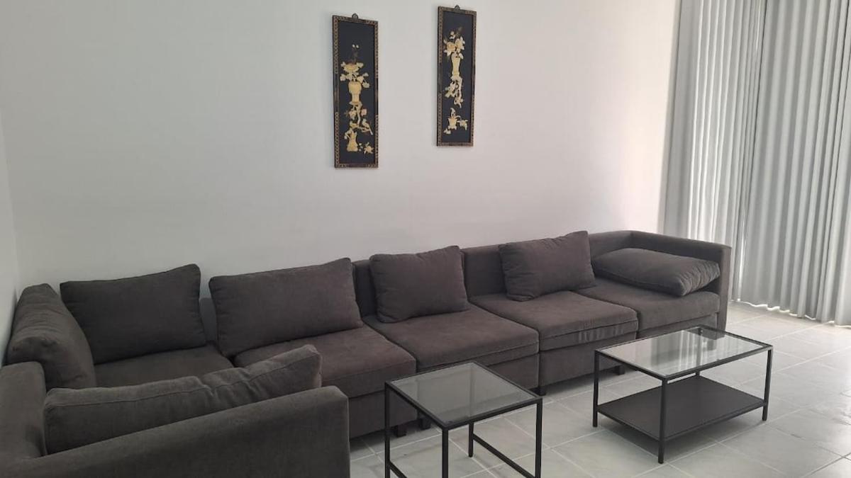 2bedrooms flat with balcony