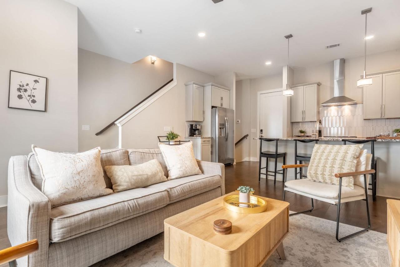 The Groovy Goodrich - Rooftop Hot Tub and City Views - 2