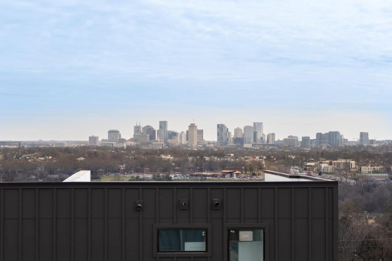 The Groovy Goodrich - Rooftop Hot Tub and City Views - 4