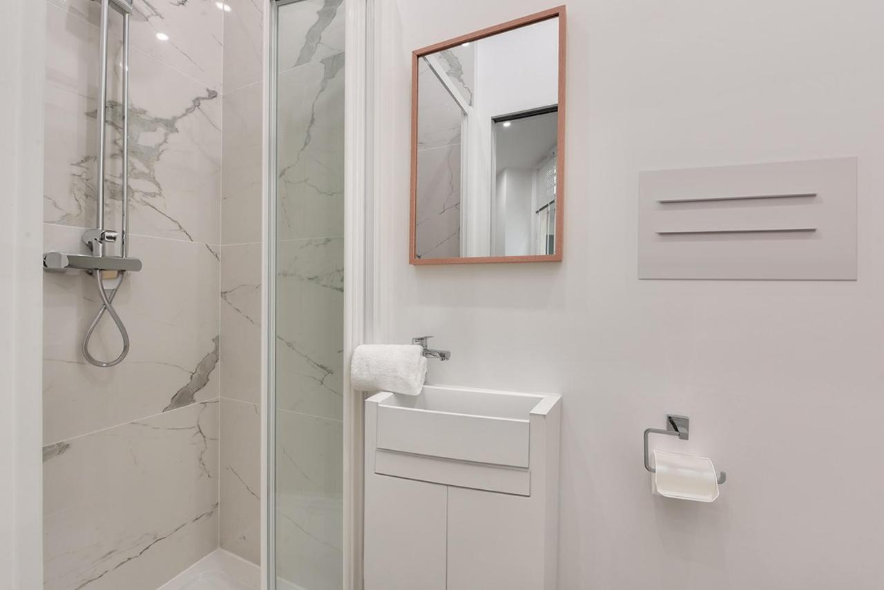 Urban Flat 165 - Lovely Studio near Champs Elysees Paris - 4