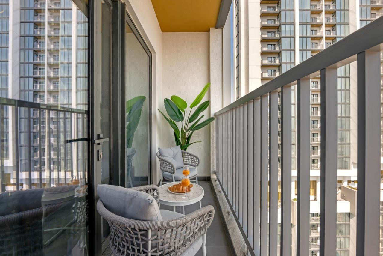 Modern 1BR - The Crest - Gym, Pool & Parking - 5