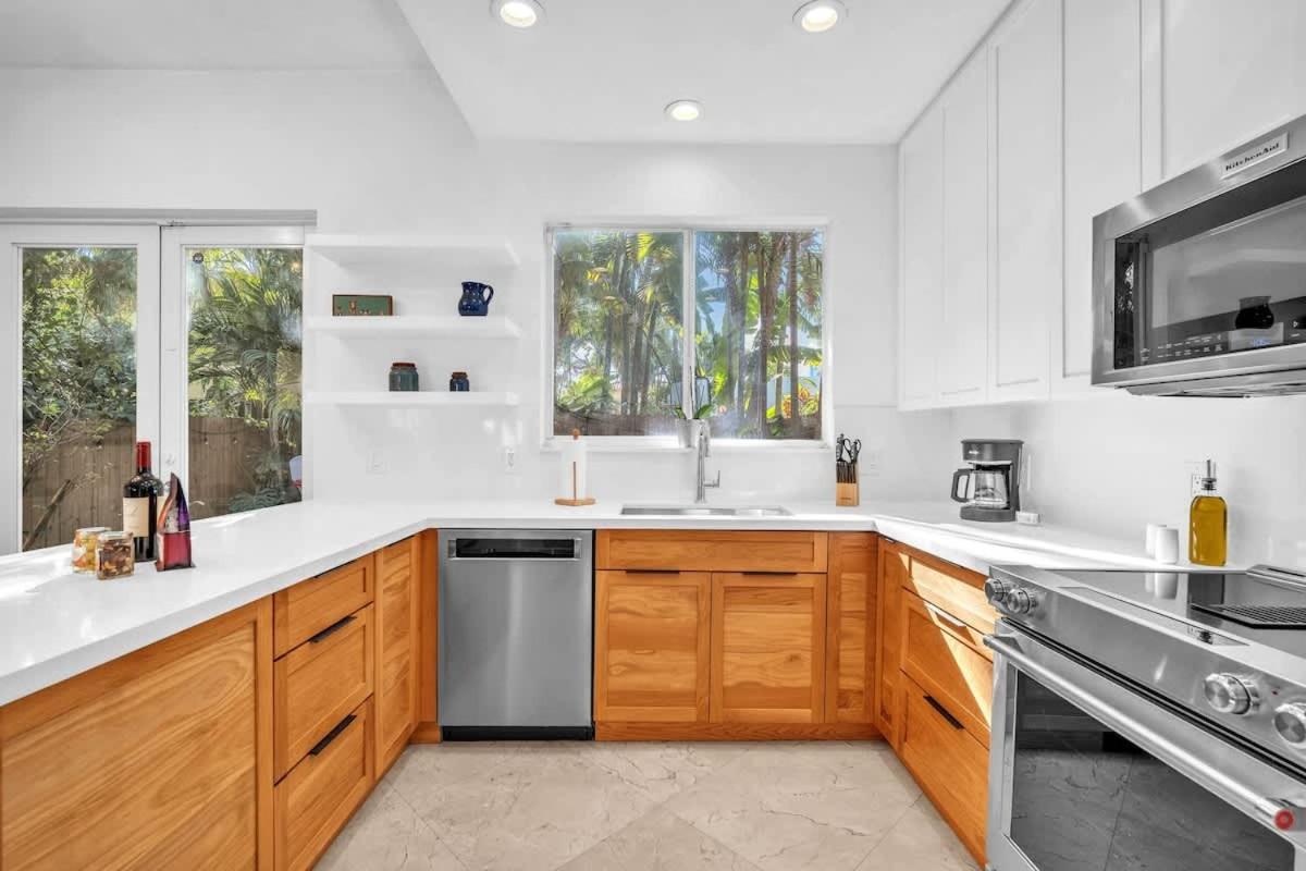 The Coconut Grove Escape Family Designer 3BR Home - 2