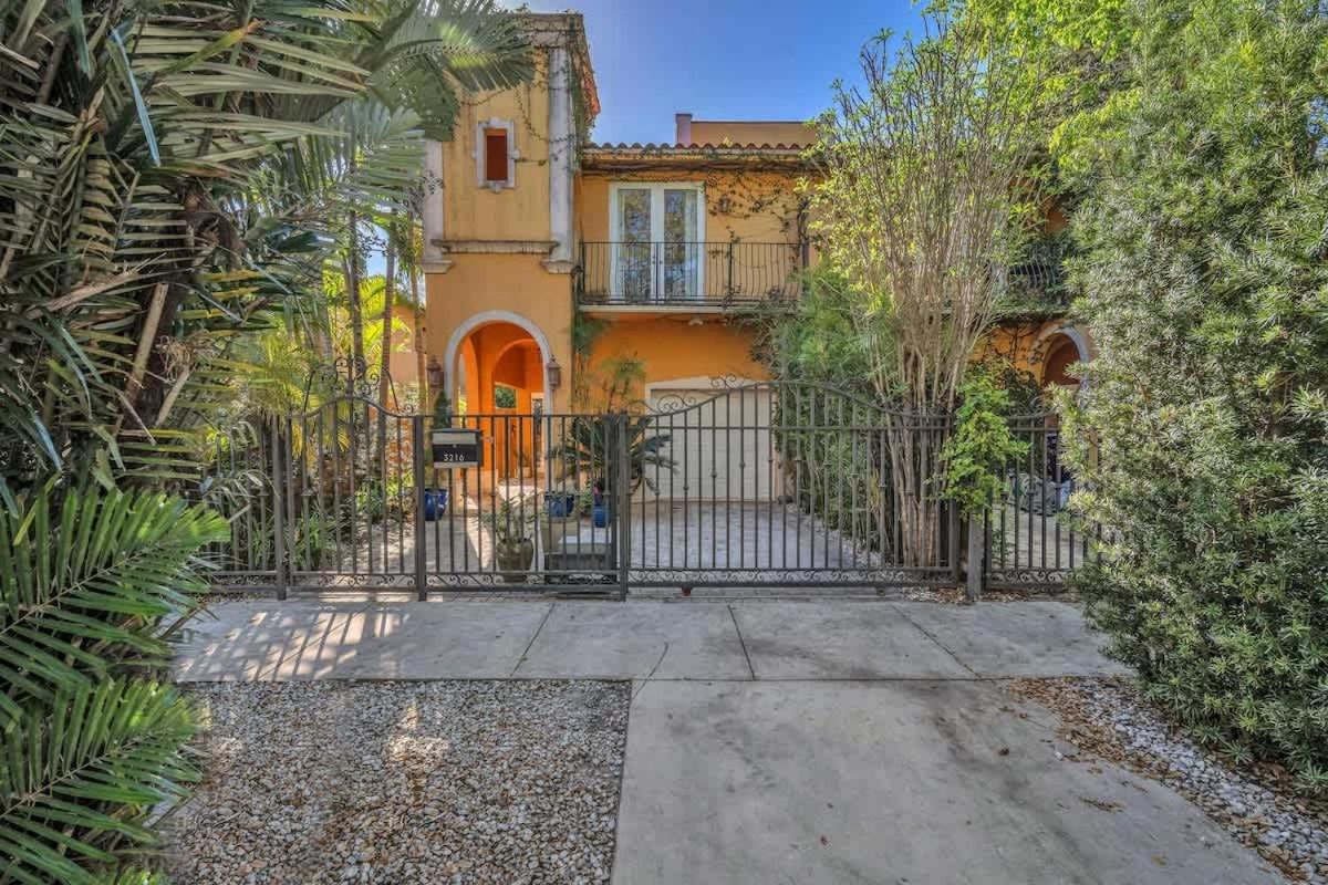 The Coconut Grove Escape Family Designer 3BR Home - 4