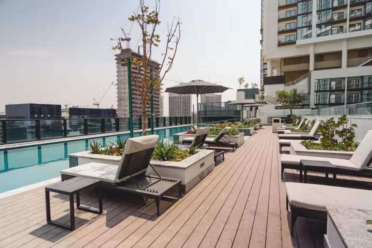 Modern 1BR - The Crest - Gym, Pool & Parking - 4